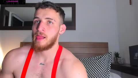 Snapshot of greeneyes_col chatting on 12.03.24 Juan online show from 12.03.24