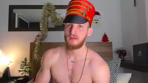 Snapshot of greeneyes_col chatting on 12.05.24 Juan online show from 12.05.24