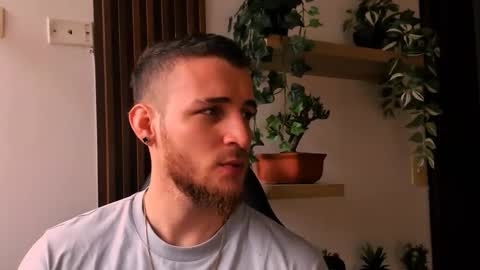 Snapshot of greeneyes_col chatting on 11.23.25 Juan online show from 11.23.25