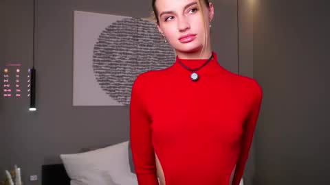 Snapshot of greengazon chatting on 11.11.25 Kelly online show from 11.11.25