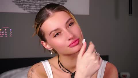 Snapshot of greengazon chatting on 11.17.25 Kelly online show from 11.17.25