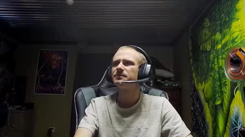 Snapshot of greenlungs8195 chatting on 11.14.25 Greenlungs8195 online show from 11.14.25