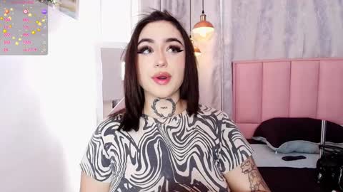 Snapshot of greennbella chatting on 12.17.24 online show from 12.17.24