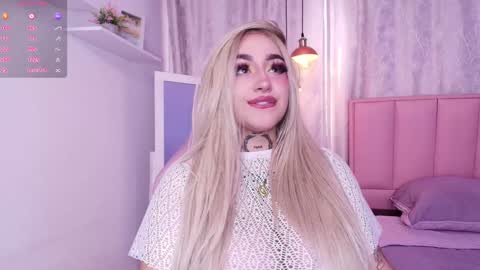 Snapshot of greennbella chatting on 01.14.25 online show from 01.14.25