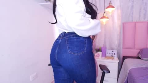 Snapshot of greennbella chatting on 02.01.25 online show from 02.01.25