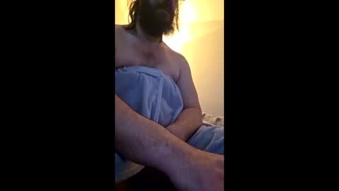 Snapshot of greenvertgo chatting on 12.19.25 greenvertgo online show from 12.19.25