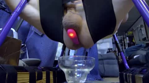 Snapshot of gregbball1 chatting on 10.09.25 electrogee1 online show from 10.09.25