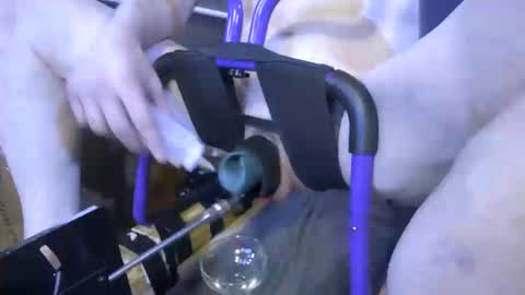 Snapshot of gregbball1 chatting on 10.16.25 electrogee1 online show from 10.16.25