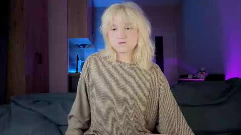 Greg-independent model online show from 09.14.25