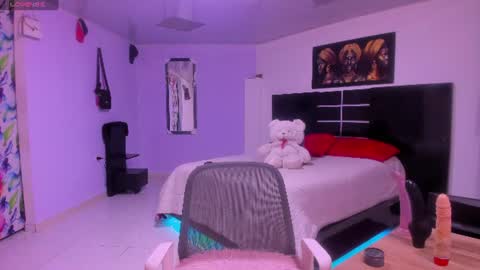 Snapshot of greichellsecret__ chatting on 06.24.26 graichell online show from 06.24.26