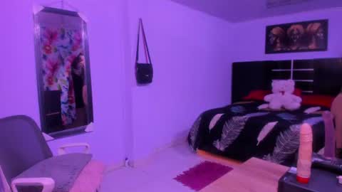 Snapshot of greichellsecret__ chatting on 07.19.26 graichell online show from 07.19.26