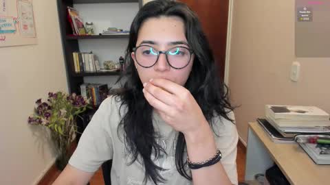 Snapshot of gretagat chatting on 01.08.26 Greta online show from 01.08.26