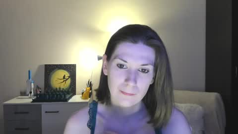 Snapshot of gretamiln chatting on 12.28.24 Greta online show from 12.28.24