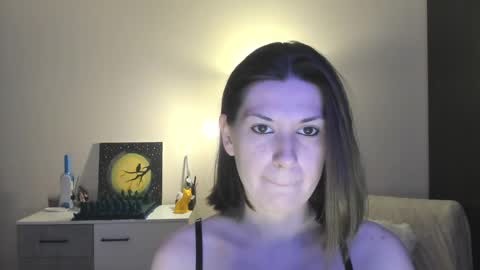 Snapshot of gretamiln chatting on 01.10.25 Greta online show from 01.10.25