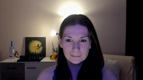 Snapshot of gretamiln chatting on 09.26.25 Greta online show from 09.26.25