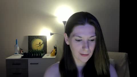 Snapshot of gretamiln chatting on 10.15.25 Greta online show from 10.15.25