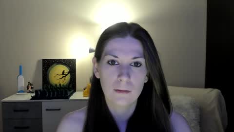 Snapshot of gretamiln chatting on 01.06.26 Greta online show from 01.06.26