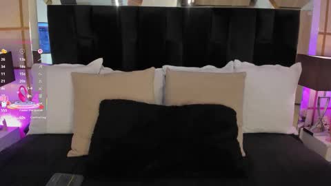 Snapshot of gretavelvet chatting on 10.27.25 Greta Velvet online show from 10.27.25