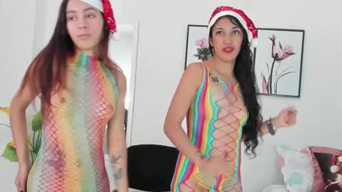 Snapshot of grettel__ chatting on 12.24.24 Gretel online show from 12.24.24