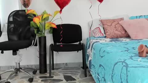 Snapshot of grettel__ chatting on 03.04.25 Gretel online show from 03.04.25