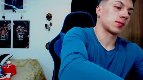 Snapshot of griego01 chatting on 12.02.24 griego01 online show from 12.02.24