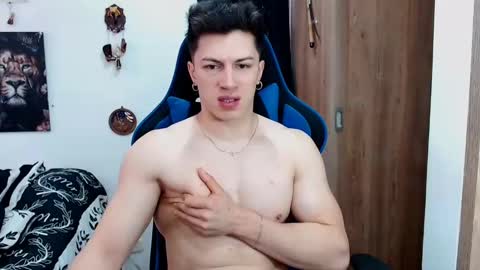 Snapshot of griego01 chatting on 12.09.24 griego01 online show from 12.09.24