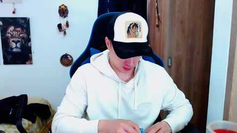 Snapshot of griego01 chatting on 12.16.24 griego01 online show from 12.16.24