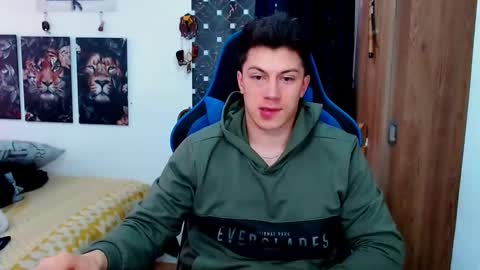 Snapshot of griego01 chatting on 12.17.24 griego01 online show from 12.17.24