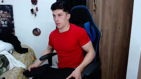 Snapshot of griego01 chatting on 01.03.25 griego01 online show from 01.03.25