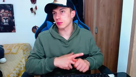 Snapshot of griego01 chatting on 01.13.25 griego01 online show from 01.13.25