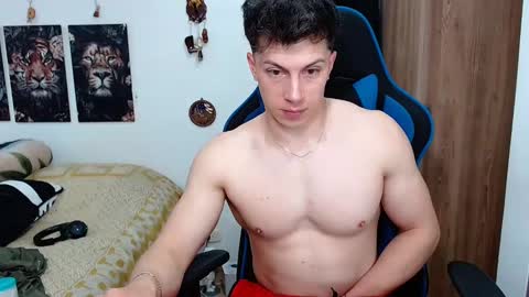 Snapshot of griego01 chatting on 01.21.25 griego01 online show from 01.21.25