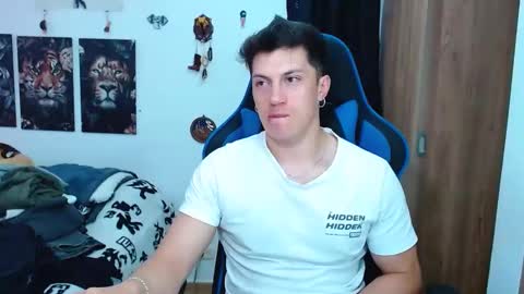 Snapshot of griego01 chatting on 02.16.25 griego01 online show from 02.16.25