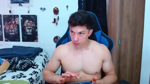 Snapshot of griego01 chatting on 02.17.25 griego01 online show from 02.17.25