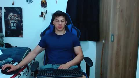 Snapshot of griego01 chatting on 02.20.25 griego01 online show from 02.20.25