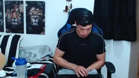 Snapshot of griego01 chatting on 03.02.25 griego01 online show from 03.02.25