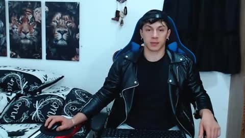 Snapshot of griego01 chatting on 03.03.25 griego01 online show from 03.03.25