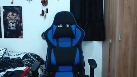 Snapshot of griego01 chatting on 03.09.25 griego01 online show from 03.09.25