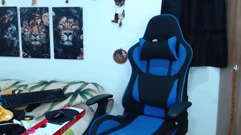 Snapshot of griego01 chatting on 03.11.25 griego01 online show from 03.11.25