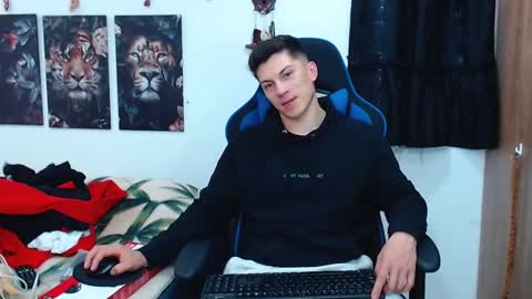 Snapshot of griego01 chatting on 03.12.25 griego01 online show from 03.12.25