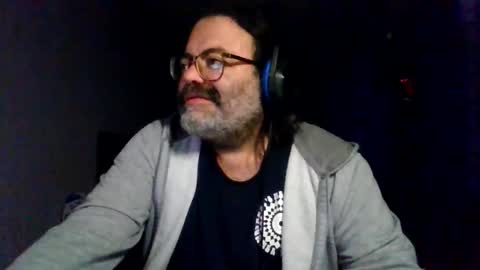 Snapshot of griegozorbatos chatting on 10.25.25 griegozorbatos online show from 10.25.25