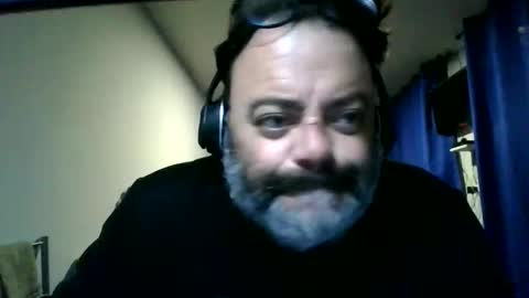 Snapshot of griegozorbatos chatting on 04.15.26 griegozorbatos online show from 04.15.26