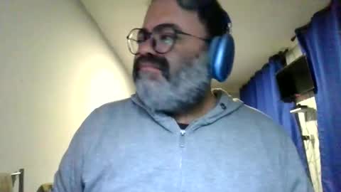 Snapshot of griegozorbatos chatting on 04.16.26 griegozorbatos online show from 04.16.26