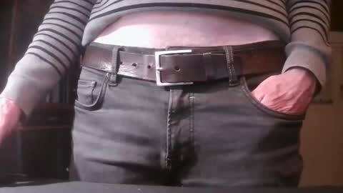 Snapshot of grimbergen123 chatting on 10.30.25 Grim online show from 10.30.25