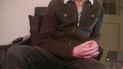 Snapshot of grimbergen123 chatting on 12.17.25 Grim online show from 12.17.25