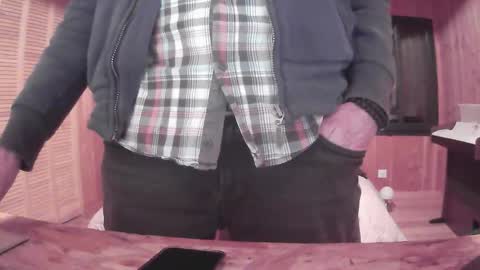 Snapshot of grimbergen123 chatting on 12.20.25 Grim online show from 12.20.25