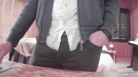 Snapshot of grimbergen123 chatting on 12.21.25 Grim online show from 12.21.25