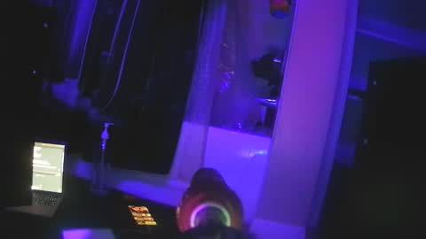 Snapshot of gswaze12 chatting on 11.23.25 GSwaze online show from 11.23.25