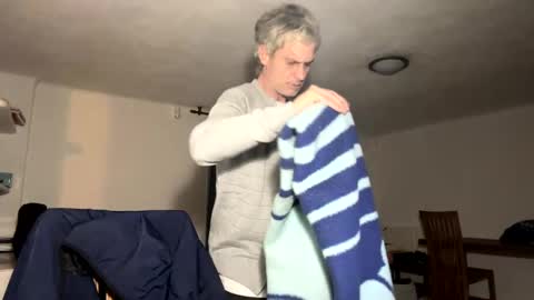 guardiannif_ online show from 02.06.25