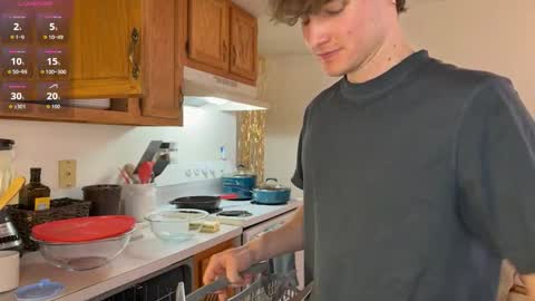 Snapshot of gucciboi4 chatting on 12.18.25 gucciboi4 online show from 12.18.25