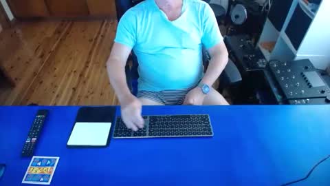 guesswhatigot2 online show from 02.10.25